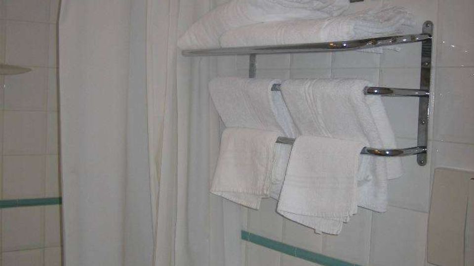 524-b0bf7bd074390f1cd5096388cc7a8c0ajpg