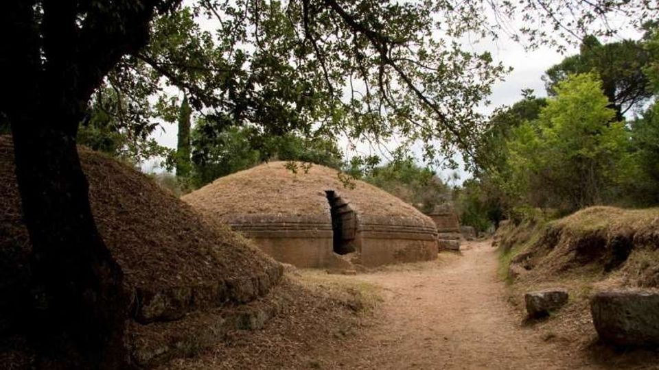 56739-photo-cerveteri-rm-necropoli-della-banditaccia-tumulo-jpgjpg