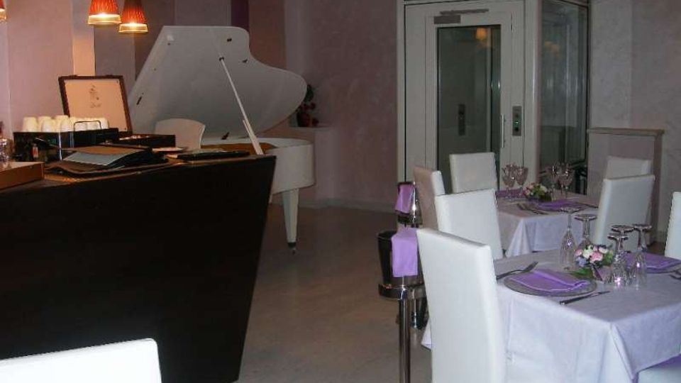 471-03c960f39e265ab4aaa9e8cfdcd76aaejpg