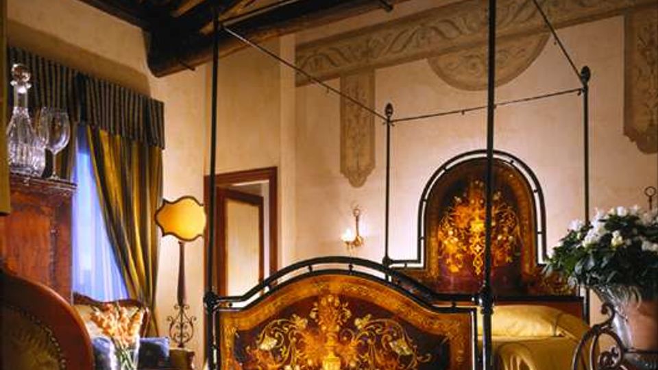 40-4d057463cab11a5190080734f39cf407jpg