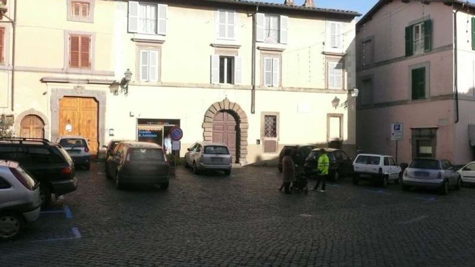 765-0a20d2097f634a9bb82401c33e047485jpg