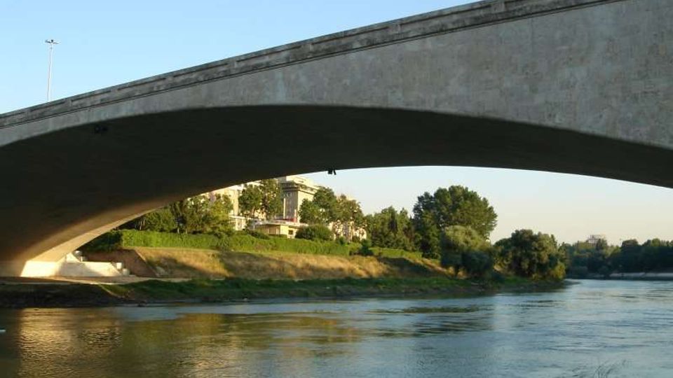 1068-f4b09fd77b57a50ea8c7f5c03383e8fajpg