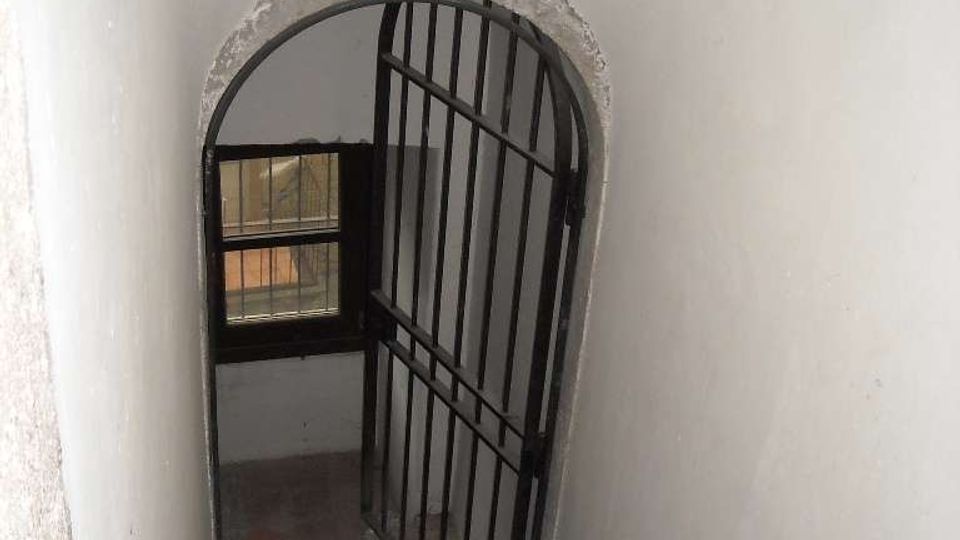 697-f415dba687f5640b5b2d83b5115a9929jpg