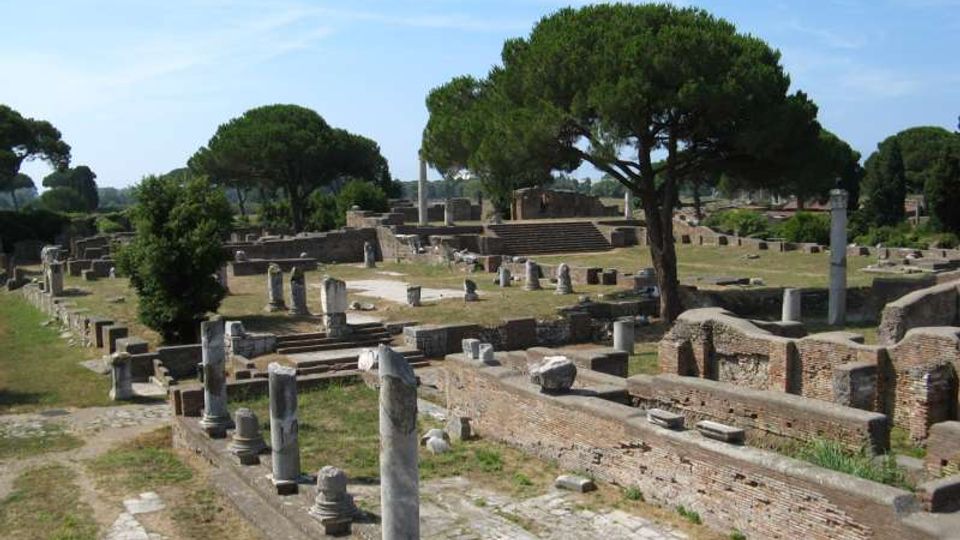 51830-photo-tour-in-rome-ostia-antica-jpgjpg