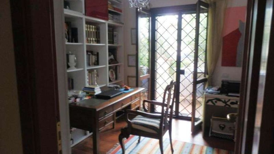 1189-0c2ec633b04a939e4b61eb9a0fdd24f3jpg