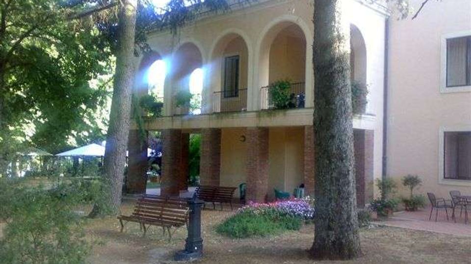 463-f06521bf69ae542e4c1a1393667add6ejpg