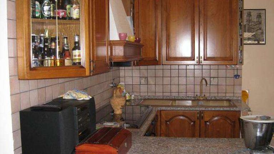 608-6b9658a4361e7789920742713538a7f4jpg