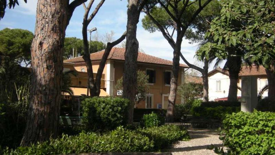 437-8605cdca730f1d6e8fd34142f07af06bjpg