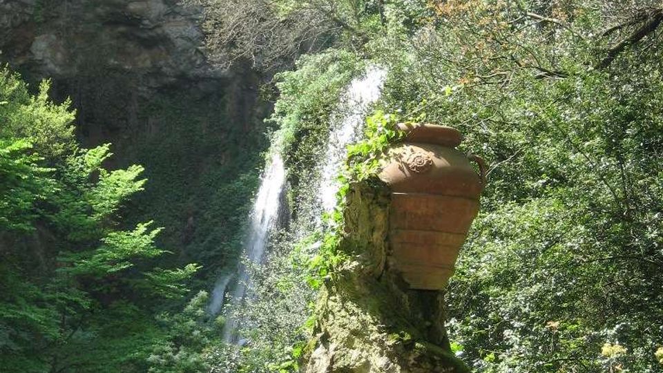 111-ffeae3eafb0f01eb441b4c53d4d9507ejpg