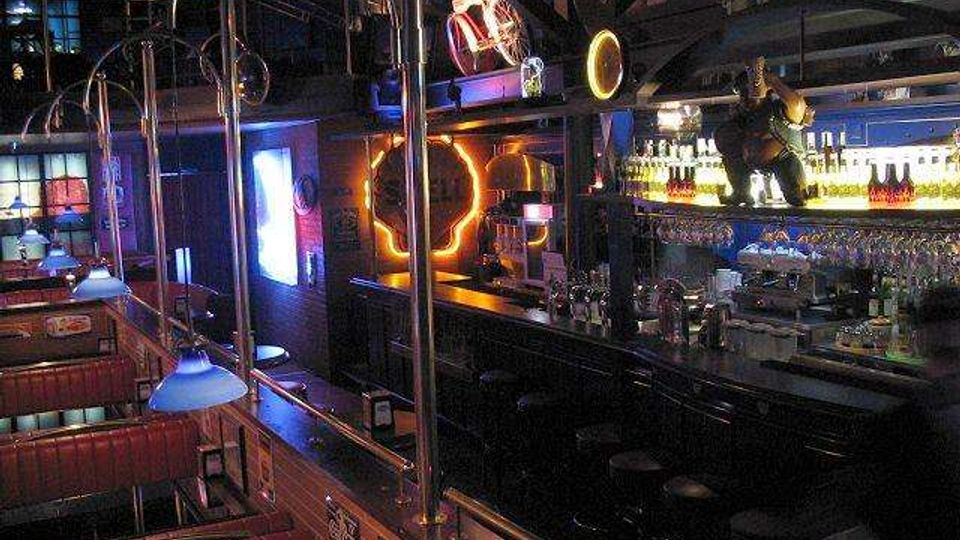 295-427f20d50f177fe9a00620922a242960jpg