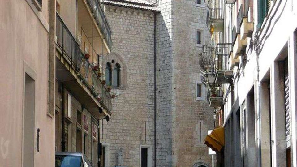 721-22fafceacad497ac40ae16587e75ebacjpg