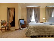 204-8ae0abe661622373224d0ce1eafe490ajpg