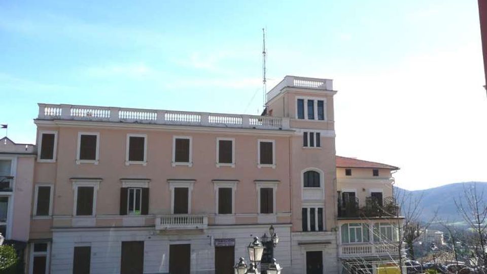 805-a87518f8b10da5d7ee419169e8fb0ca0jpg