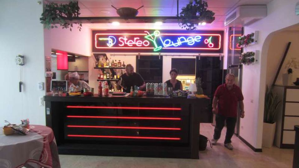 51043-photo-zona-bar-jpgjpg