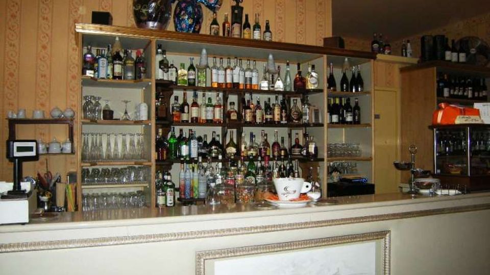 440-4e5e8c2a0fe8efba6fdd0916970a053ajpg