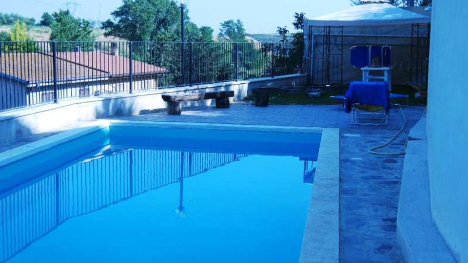 585-4f17b71d639a8752a32da9b60a73a19djpg