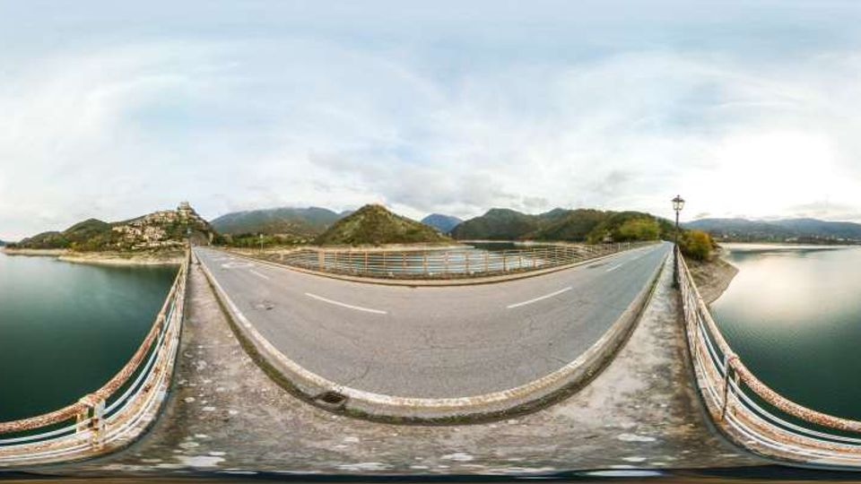 45730-photo-sam-100-0562-veduta-lago-del-turano-jpgjpg