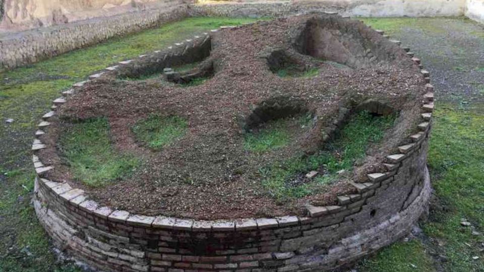 51765-photo-5-il-corpo-centrale-della-piscina-di-via-cesare-baronio-jpgjpg