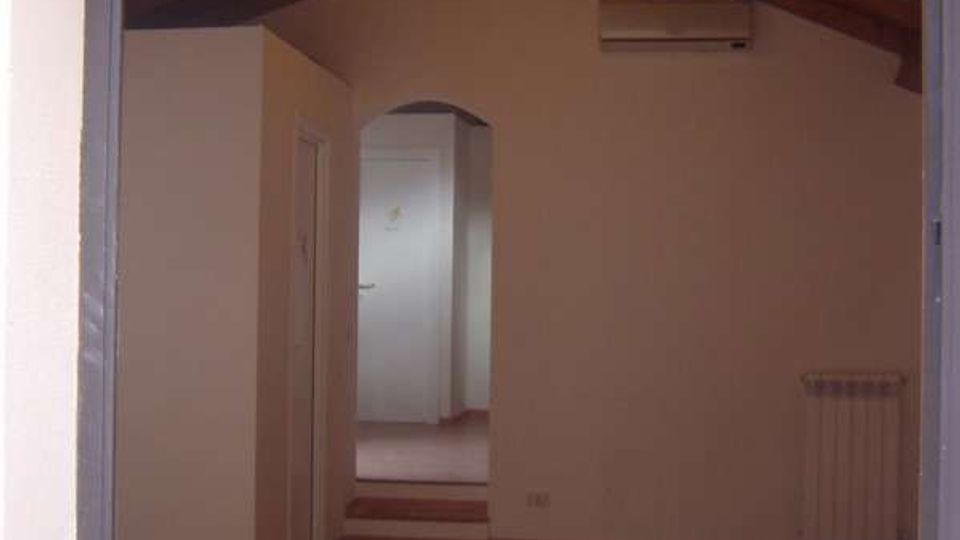 38-13e72955172d499d1bc795b527214c2djpg