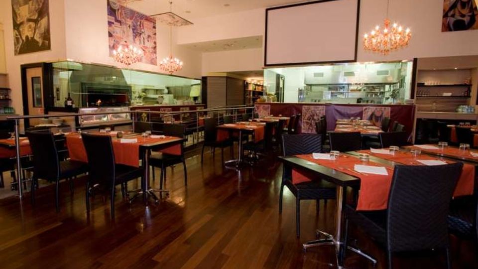 273-0548759de0ae459468cc5500f13350dajpg