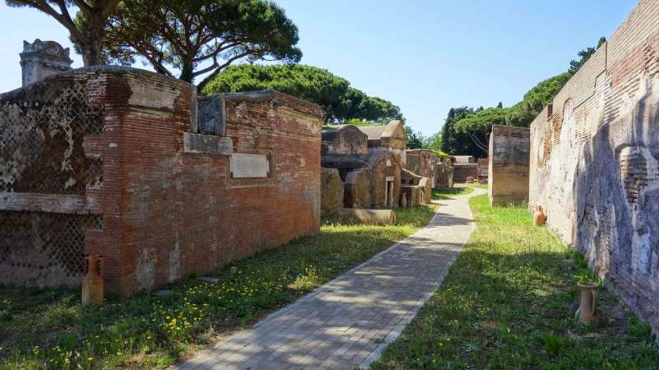 51831-photo-necropoli-di-porto-2-1-jpgjpg