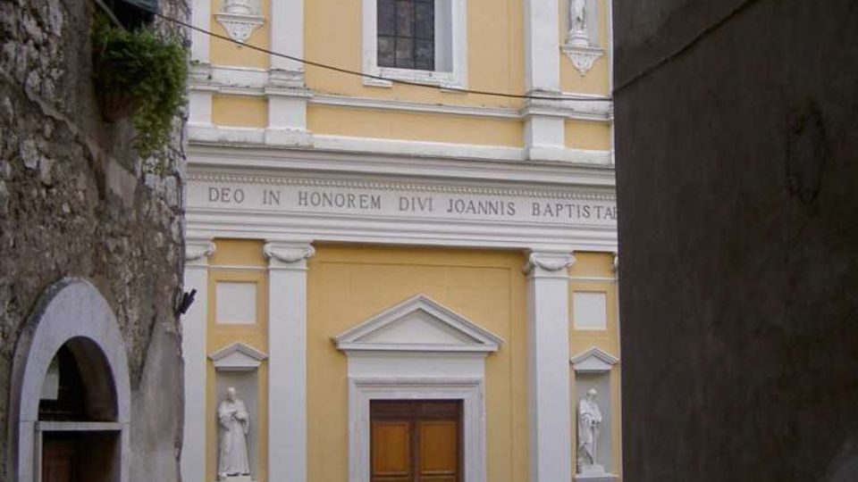 3009-072140a4af523c146a32e3c2ba4102dajpg