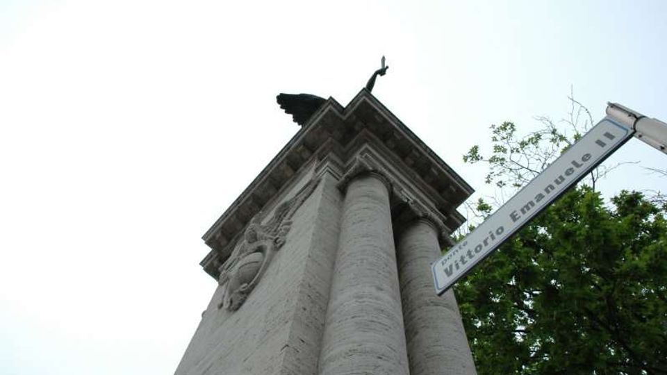 1110-4ad22487da924c3772405d2daf7c75f4jpg