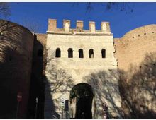 51764-photo-3-la-porta-latina-nelle-mura-aureliane-jpgjpg