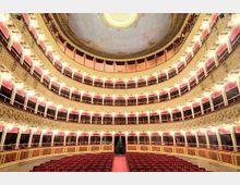 50740-photo-teatro-valle-jpgjpg