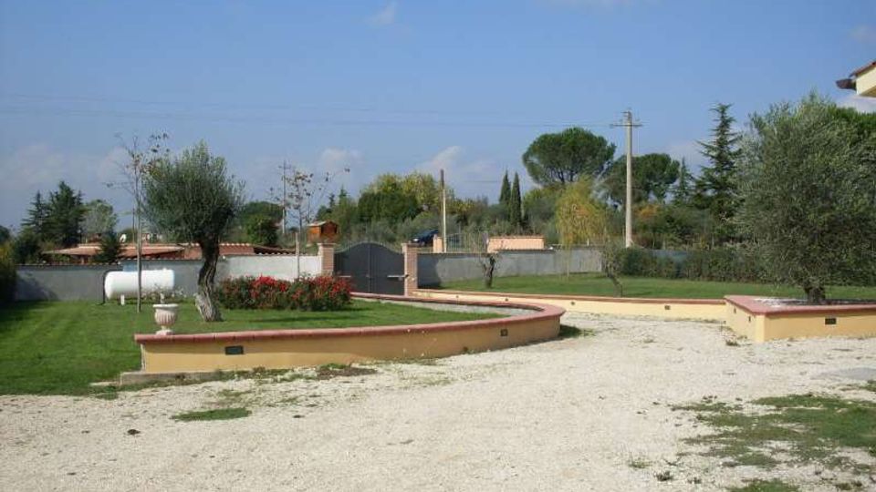 227-d60f3ac71509596928ce37ce4d76ed84jpg