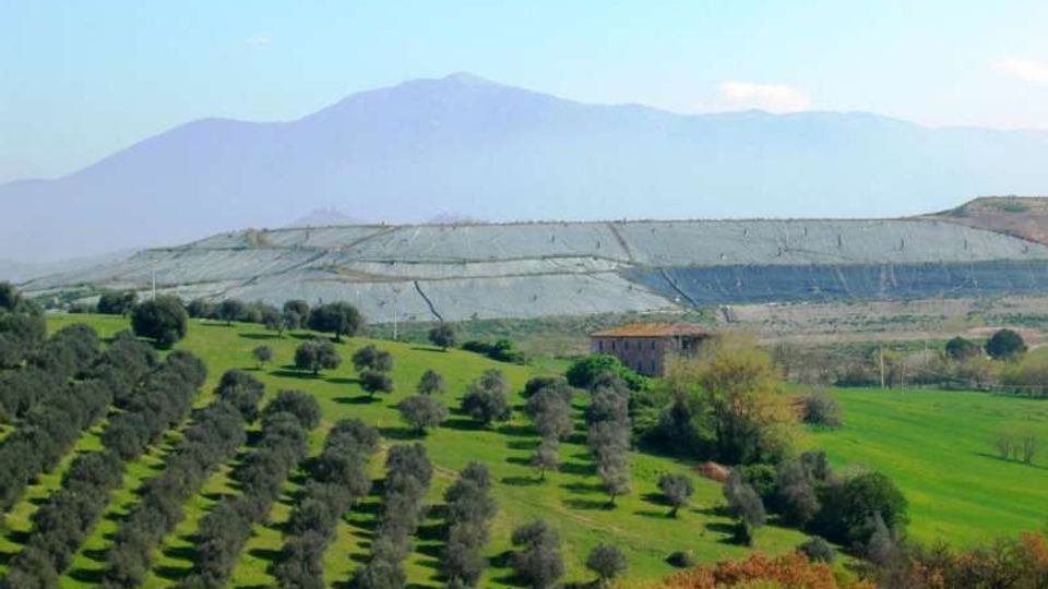 51840-photo-discarica-uliveti-jpgjpg