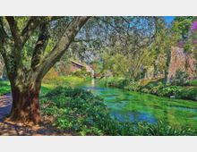 52207-photo-ninfa-garden-77-jpgjpg