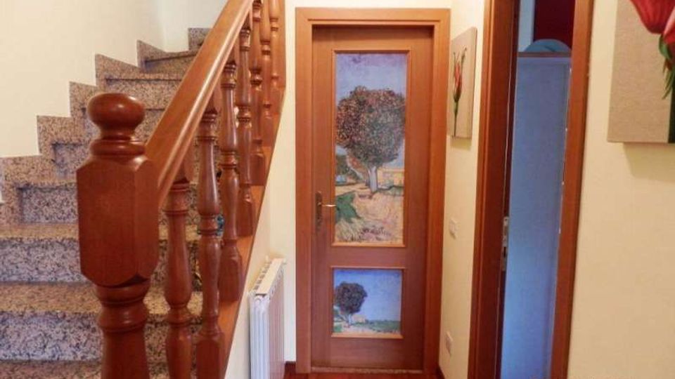 1189-295519300c6e8cb9217eb8a63f11b91fjpg