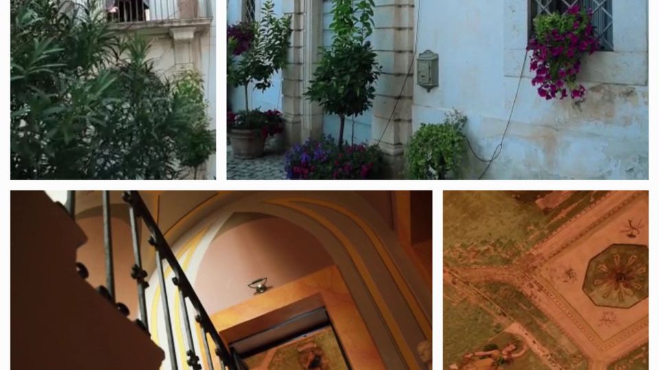 Collage di una dimora storica: esterni con facciata chiara, balcone e portali ad arco, finestre con inferriate e vasi di fiori. Interni con scala e ringhiera in ferro battuto sotto soffitti a volta decorati con affreschi e motivi geometrici.