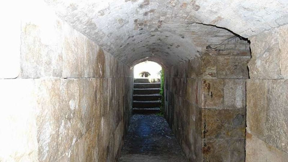 576-f91a9589cd565fa9008b4544afbc4479jpg