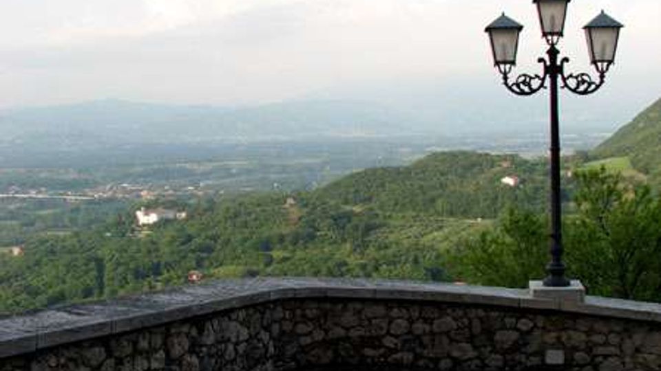 3005-b3756ba983f4b3025c368b4664c95175jpg