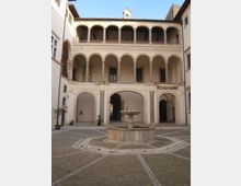 56-43a44c2adb216444e333bdae8665a1f9jpg