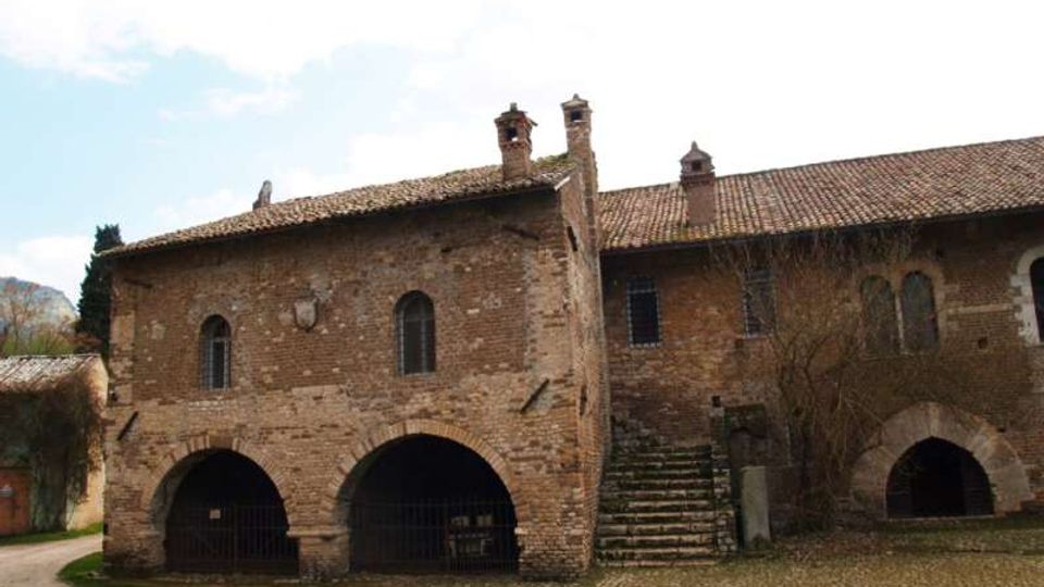 987-8884ad7ee2d9c5ad1b1f1336c1aa295djpg