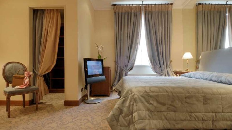 204-8ae0abe661622373224d0ce1eafe490ajpg