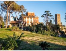 7a365250-10fc-4377-a060-f2887601ae60jpeg_hQS